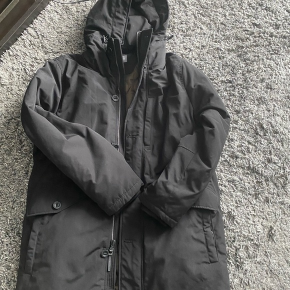 Michael Kors men’s winter coat in black - Picture 4 of 4